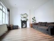 For Sale 3 Bedroom Apartment Londres Greater London...