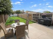 For Sale 3 Bedroom House Surrey Great London DS99344612