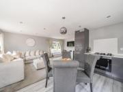 For Sale 3 Bedroom House Surrey Surrey DS99840569