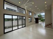 FOR SALE: 3 Bedroom Single Family House in Verdana Homes...