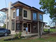 FOR SALE: 3 Bedrooms Semi Furnished House in Eagle Crest...