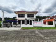 For Sale 3 Storey House and Lot in Sun Valley...