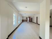 For Sale: 3 Storey House in Muntinlupa City,...