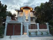 For Sale: 3 Storey Residential House in Parkhills...