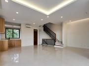 FOR SALE 3 Storey Townhouse with Roof Deck in...