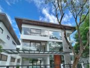 For Sale: 4 Bedroom House in Hillsborough Alabang...