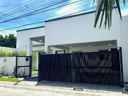 FOR SALE: 4 BEDROOMS MODERN BUNGALOW HOUSE IN BF HOMES...