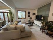 FOR SALE 4 BR House and Lot in White Plains Subd Brgy....