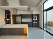 For Sale: 5 Bedroom House and Lot in Las Piñas City at...