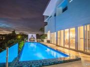 For sale 5 Bedrooms house with swimming pool