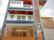 FOR SALE: 5 BEDROOMS W/ POOL IN GREENWOODS EXECUTIVE...