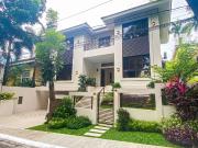FOR SALE 6 Bedroom House in Hillsborough Alabang OBSH60