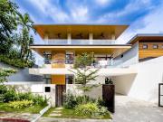 For Sale: 7 Bedroom House & Lot in White Plains, Quezon City