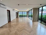 FOR SALE: 7 Bedroom Single Family House in White Plains...