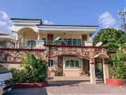 For Sale: 8 Bedroom 8BR House and Lot in Parañaque City...