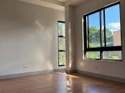 FOR SALE! BARANGAY FAIRVIEW 3 BEDROOM AND 2 PARKING