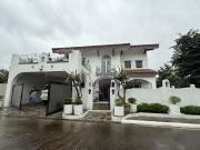 FOR SALE BRAND NEW CUSTOM DESIGNED CORNER HOUSE MAPAYAPA...