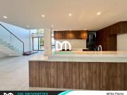 For Sale: Brand New House and Lot in White Plains,...