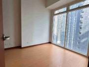 FOR SALE CONDO IN BGC MOVE IN 15 FAYS