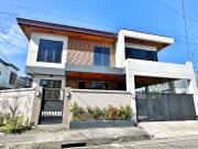 FOR SALE CORNER ALLURING HOUSE IN GREENWOODS EXECUTIVE...