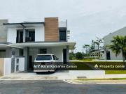 [For Sale] Corner Lot Double Storey Facing Lake, Presint...