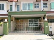 FOR SALE Double Storey Intermediate House at Taman Uni...