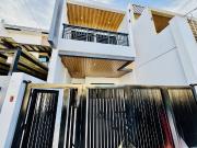 FOR SALE ELEGANT DESIGN 2 STOREY TOWNHOUSE IN PARAÑAQUE