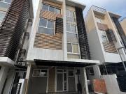 FOR SALE Four Storey Townhouse with Attic in Obrero,...