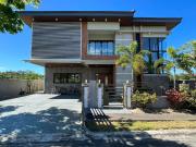 For Sale: House and Lot in Enclave Village along Daang...