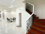 FOR SALE House and Lot in Kapitolyo, Pasig City