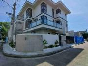 For SALE House and Lot With Pool in Greenwoods Executive...