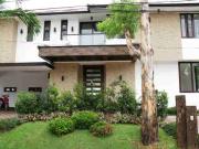 FOR SALE: House Manila Metropolitan Area >Alabang