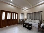 FOR SALE / LEASE: 425 SQM Single Family House in Valle...
