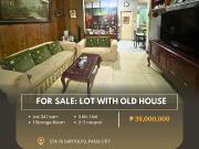 For Sale: Lot with Old House located at Sta. Fe...