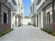 For Sale! Near Lemon Square Edsa Brandnew Townhouse...