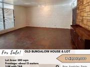 FOR SALE Old Bungalow House located at Brgy. Kapitolyo,...