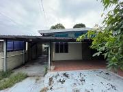 For Sale: Old House and Lot in Merville Park