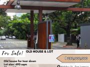 For Sale: Old House & Lot located in San Lorenzo...