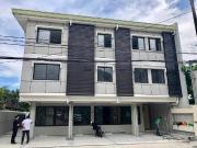 FOR SALE OR LEASE: Modern 3 Storey Apartment in Fort...