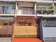 For Sale! Preowned Townhouse in New Haven Quezon City...