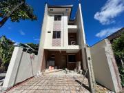 For Sale! Preselling Townhouse in Sauyo Quezon City with...