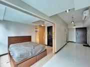 For Sale: Semi furnished 1 Bedroom in Uptown Parksuites...