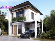 FOR SALE SIDE AND BACK ATTACHED HOUSE VERDANA HEIGHTS...