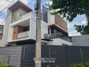 FOR SALE: Spacious 5 Bedroom Corner Lot House with...