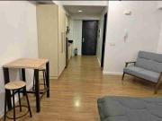 For Sale Studio Unit with Parking Condo in Solstice...