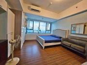 For Sale Studio Unit with Parking Fully Furnished Condo...