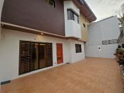 FOR SALE Stylish Living in a Well Designed Space House...