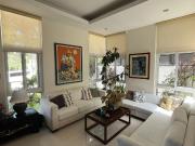 FOR SALE Three Storey House and Lot in Hillsborough...