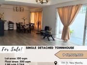 For Sale: Townhouse located at 11th St. New Manila,...