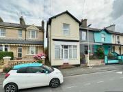 Fore Street, Kingskerswell, 2 Bedroom End